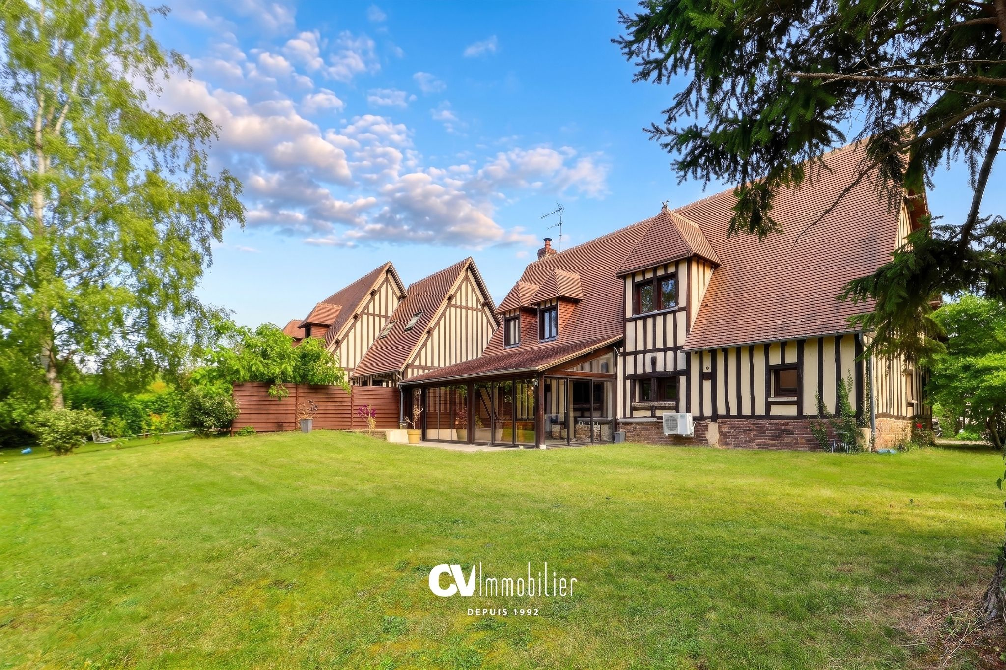 Propriété - Golf du Vaudreuil. - Ensemble de 2 maisons